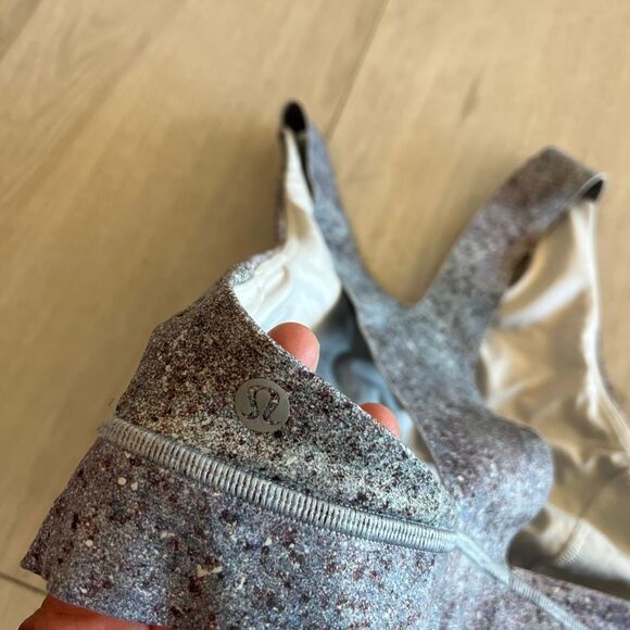 Lululemon Fast & Free Bra Sz 6 - Picture 5 of 8